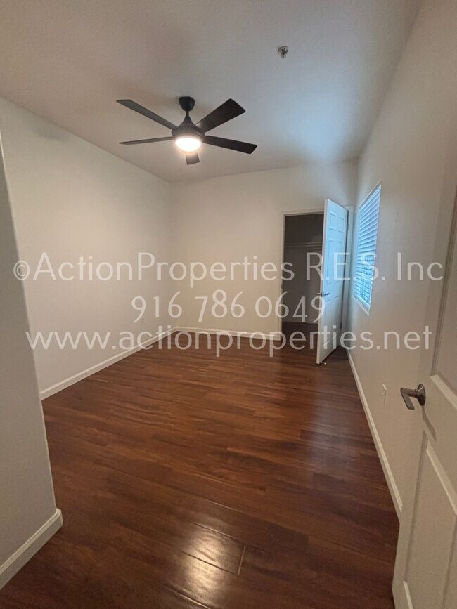 Building Photo - 501 Gibson Dr