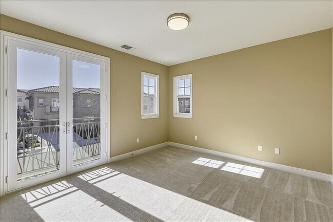 Building Photo - 4489 Snowberry Ct