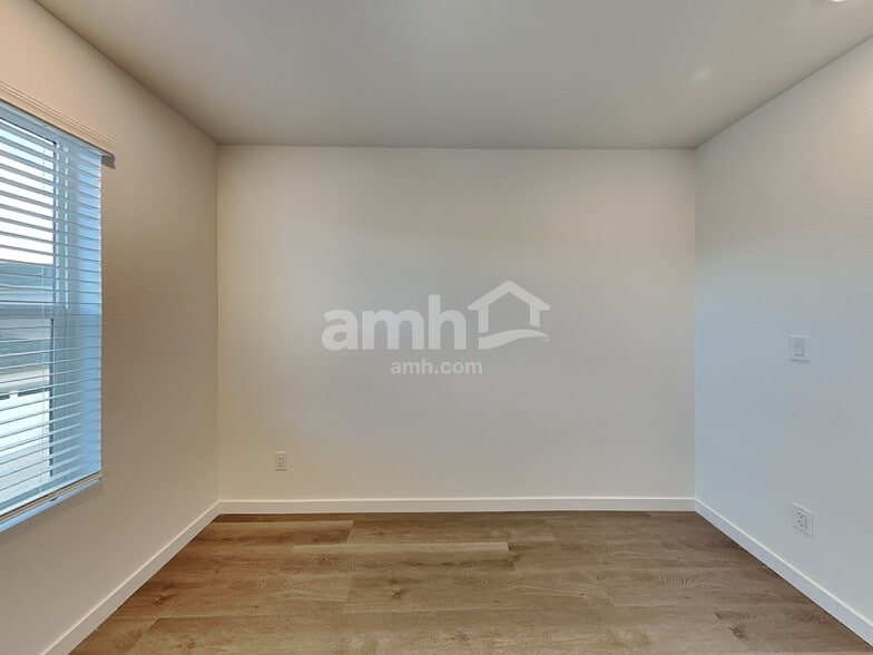 Building Photo - 23621 E 2nd Pl