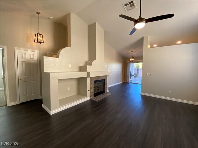 Building Photo - 9712 Panorama Cliff Dr