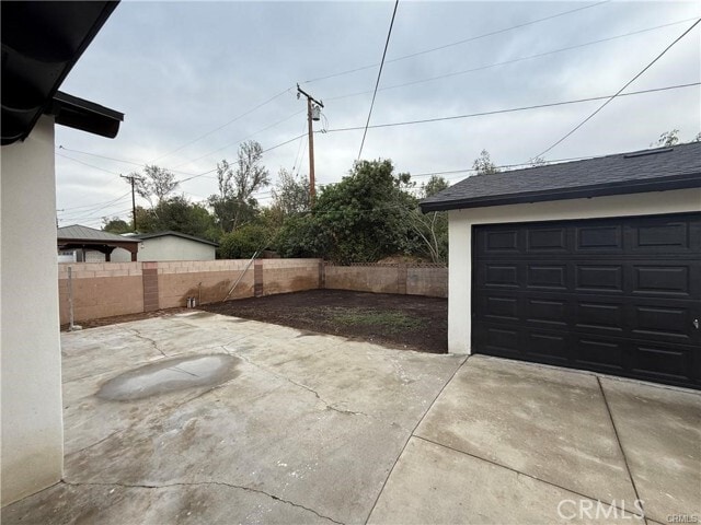 Building Photo - 1818 Deserta Dr