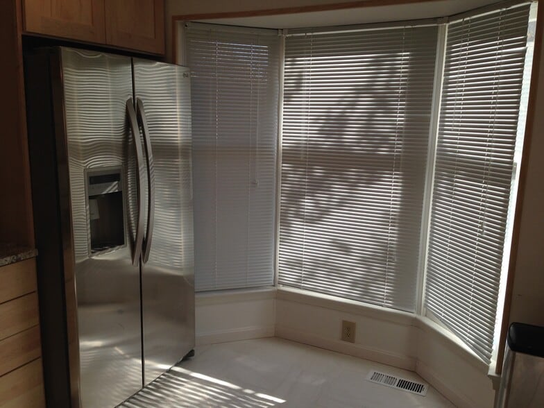 Building Photo - 10651 Pine Haven Ter