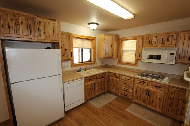 Building Photo - Peaceful Kachina Village Home | Backs National Forest + A/C