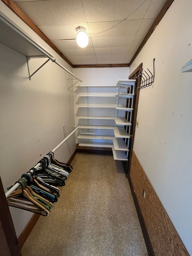 Building Photo - 5172 Shelburne Rd