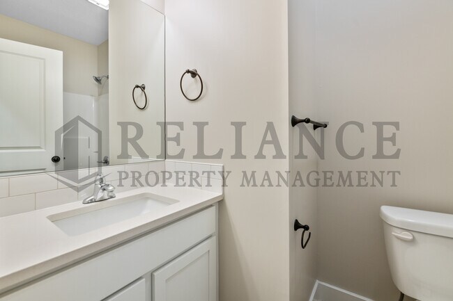 Building Photo - 212 W May St