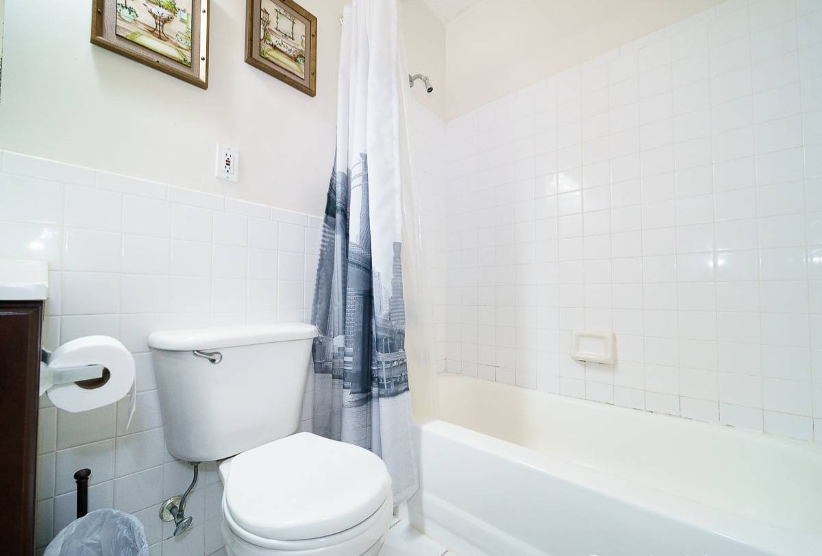 Building Photo - 136 W 117th St