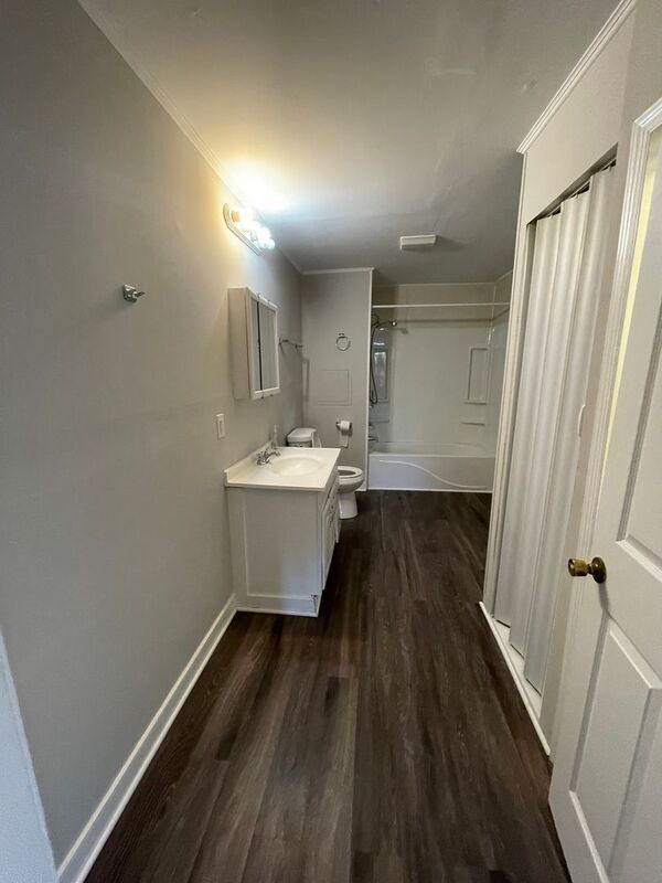 Building Photo - 2117 Fairfax Ave