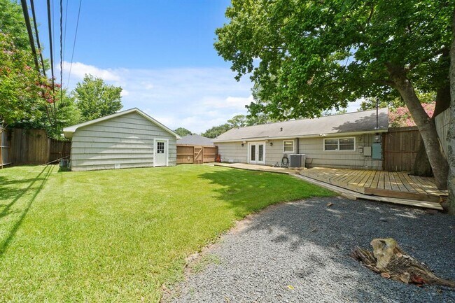 Building Photo - 10602 Willowisp Dr
