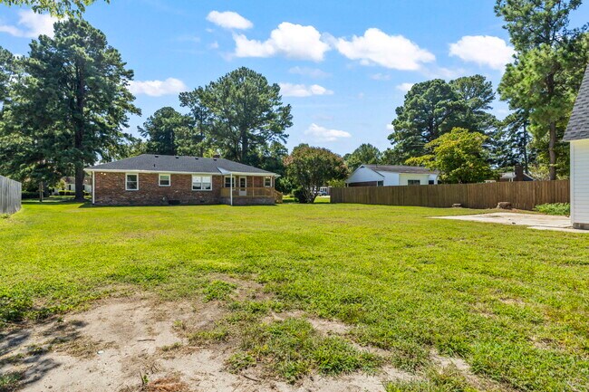Building Photo - 1155 Melvin Dr