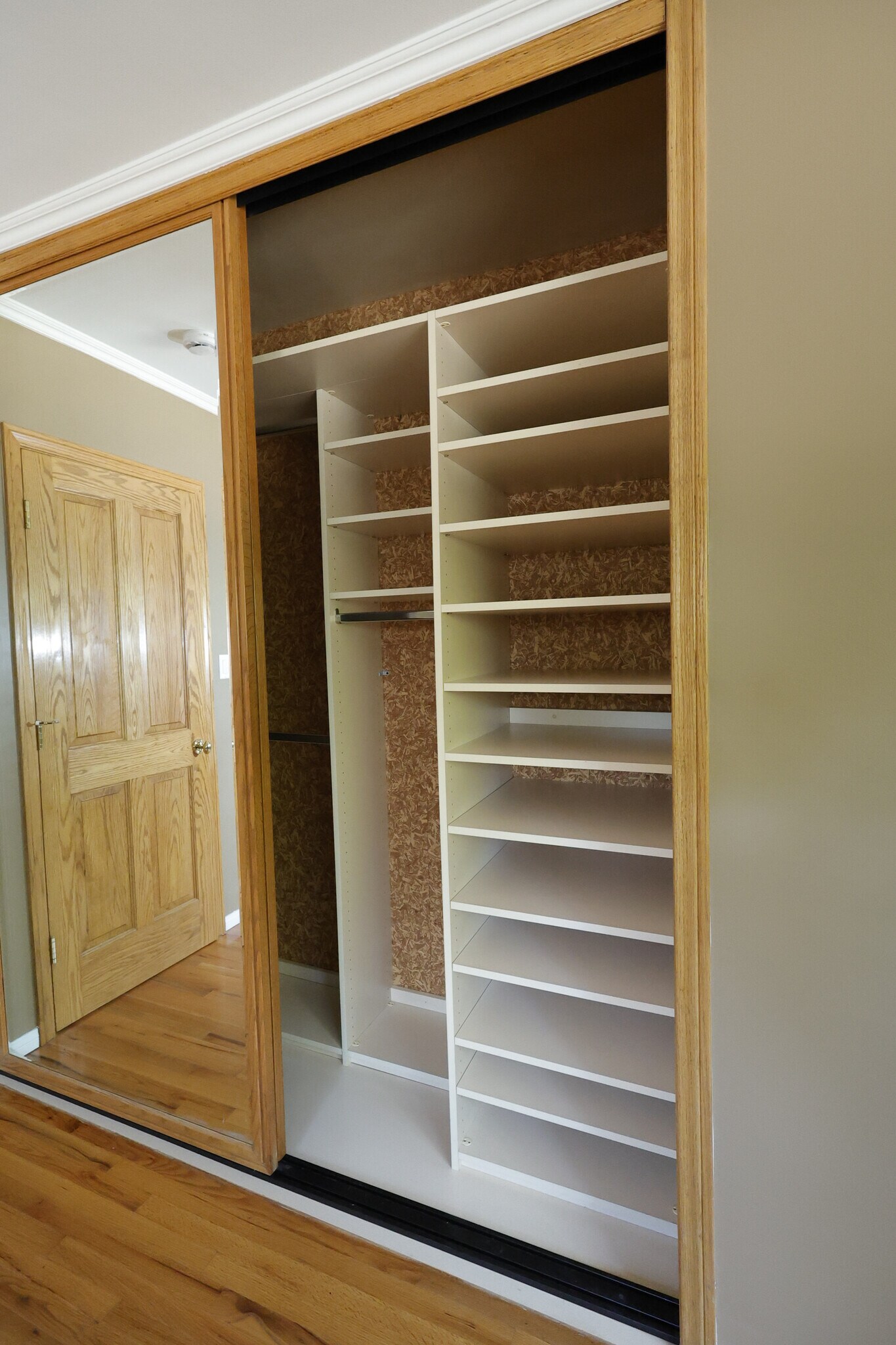 Closet space made with Cedar Wood, a luxury feature. Cedar is a natural deodorizer & mold inhibitor. - 4831 Canoga Ave