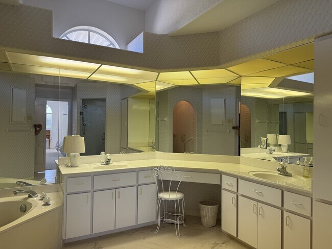 Building Photo - 137 Sportsman Rd