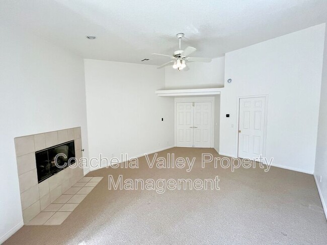 Building Photo - 78855 Aurora Way