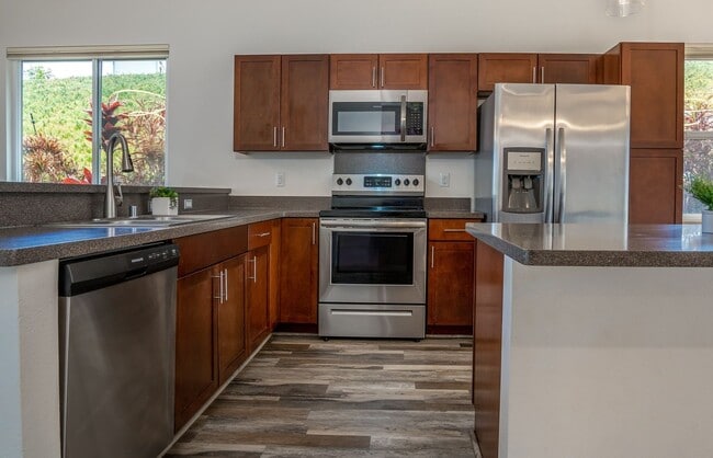 Building Photo - Beautiful Designed Spacious 3 bed/2.5 Bath Home at Kehalani with Ocean Views!