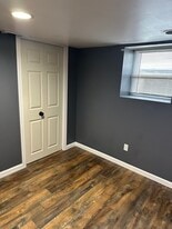 Building Photo - 522 Bayport Ave