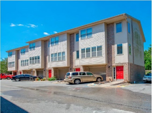 Building Photo - CV Estates