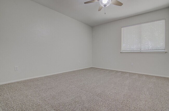 Building Photo - 5301 Indio Cir