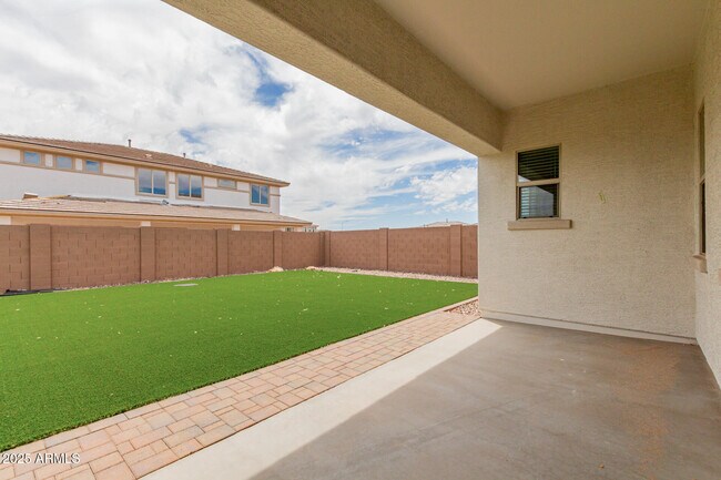 Building Photo - 8817 W Denton Ln