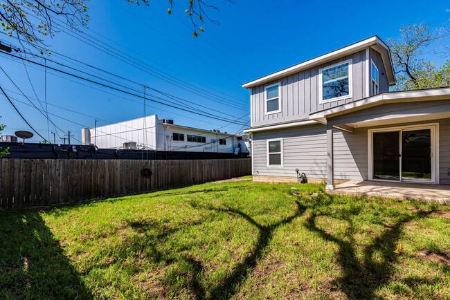 Building Photo - 3702 Tower View Ct