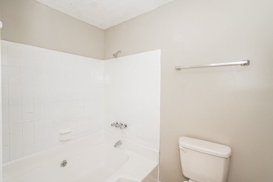 Building Photo - 3278 Pilgrims Ct