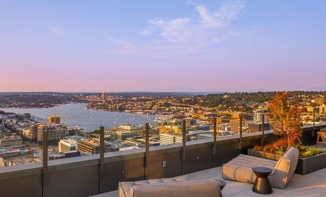 Building Photo - Modern Spire Condo with Space Needle Views in Belltown