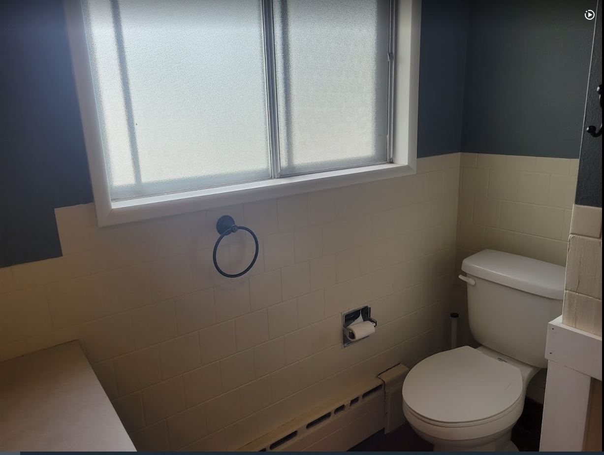 bathroom - 5252 NE 49th Ave