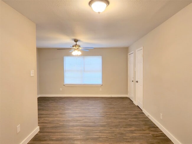 Building Photo - 1106 2nd Ave N