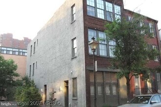 Building Photo - 511 S Sharp St