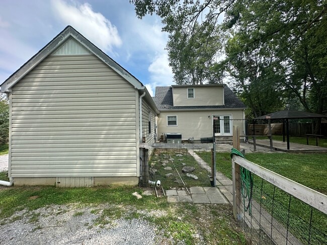 Building Photo - 510 Layne St