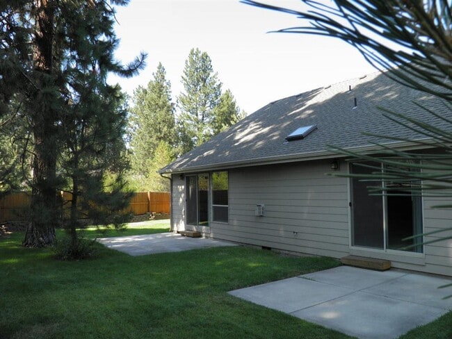 Building Photo - 20113 Sekirk Mountain Way