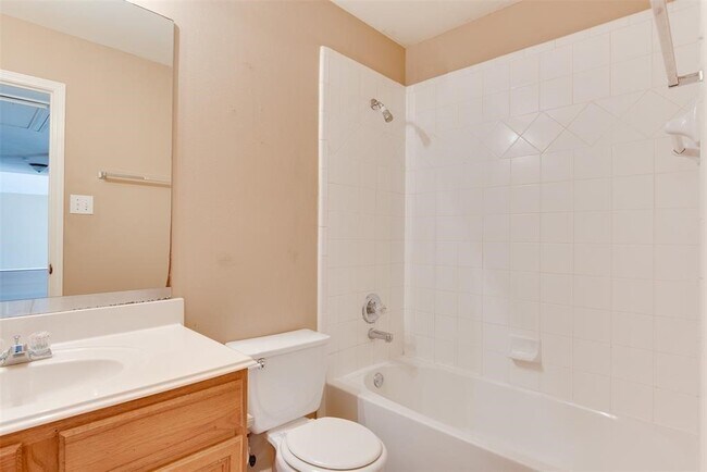 Building Photo - 6611 Amberfield Ln