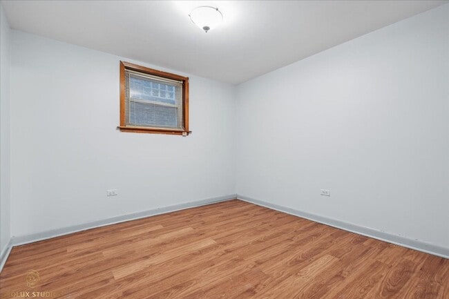 Building Photo - 5645 W 63rd Pl