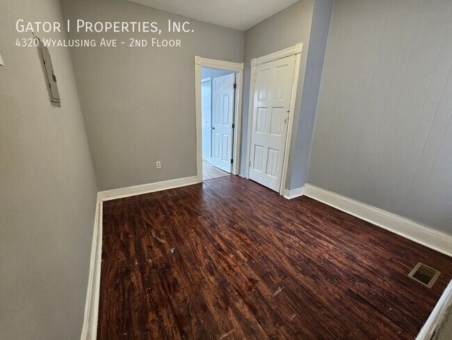 Building Photo - 4320 Wyalusing Ave