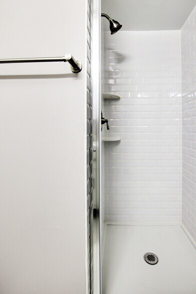 Building Photo - 411 W Conestoga Rd