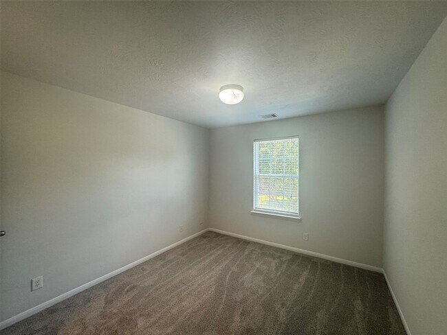 Building Photo - 8107 Gran Villa Dr