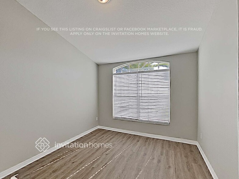 Building Photo - 3229 Sawgrass Creek Cir