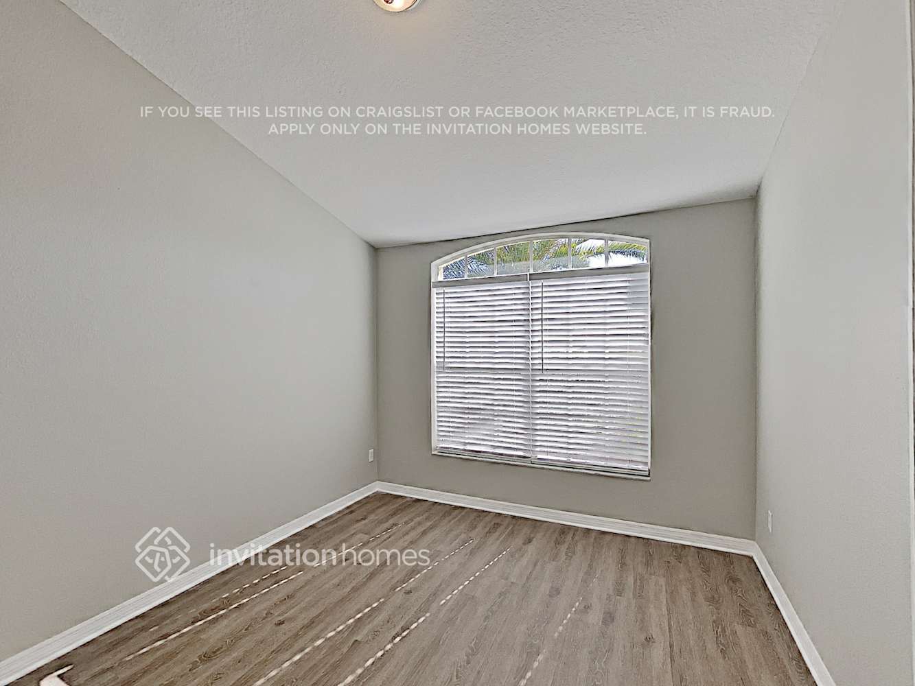 Building Photo - 3229 Sawgrass Creek Cir