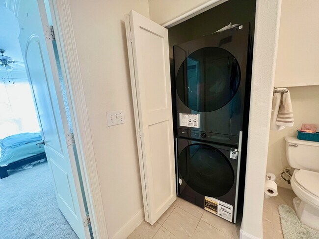 Building Photo - 2299 Lone Star Dr