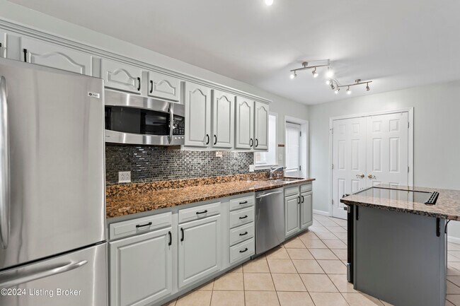 Building Photo - 3810 Norbourne Blvd