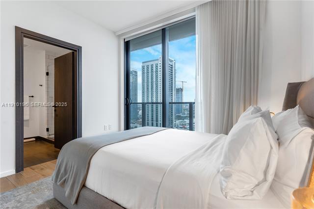 Building Photo - 398 NE 5th St