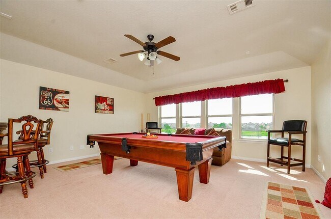 Building Photo - 25935 Foxrun Vista Dr