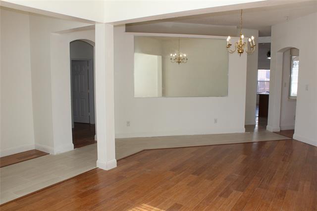 Building Photo - 3325 Bluegrass Dr