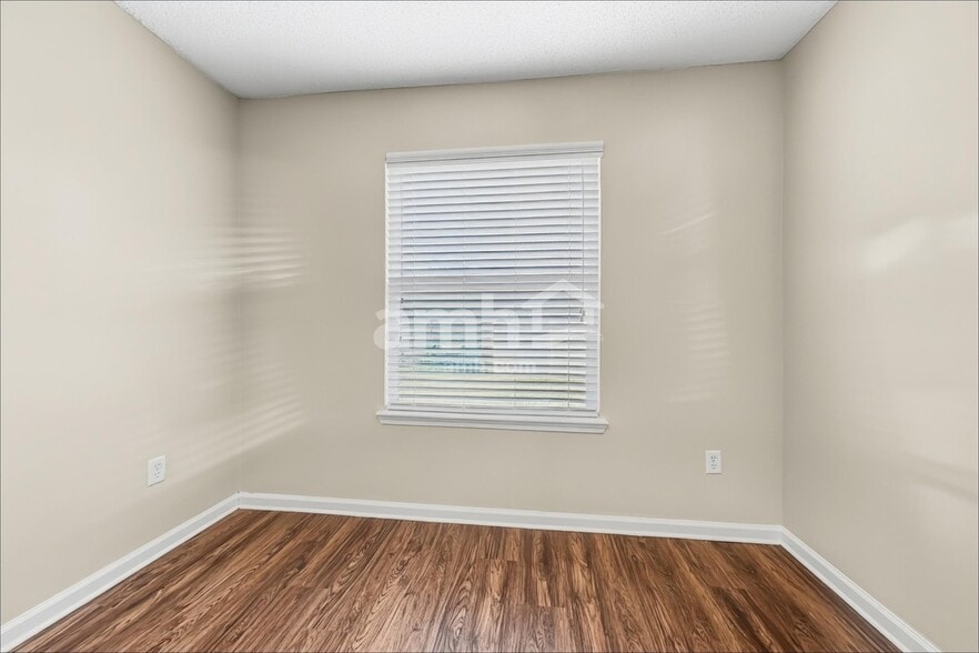 Building Photo - 11134 Lauren Oak Ln