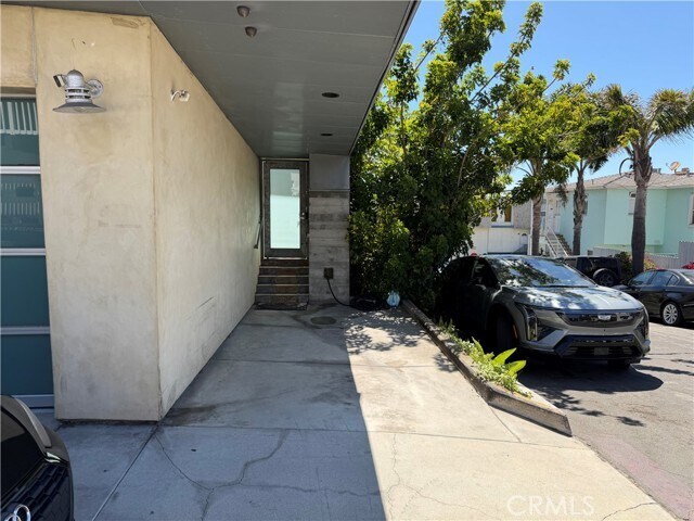 Building Photo - 400 34th St