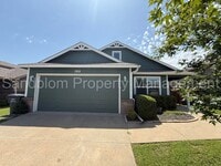 Building Photo - For Lease | Jenks | Available Now!