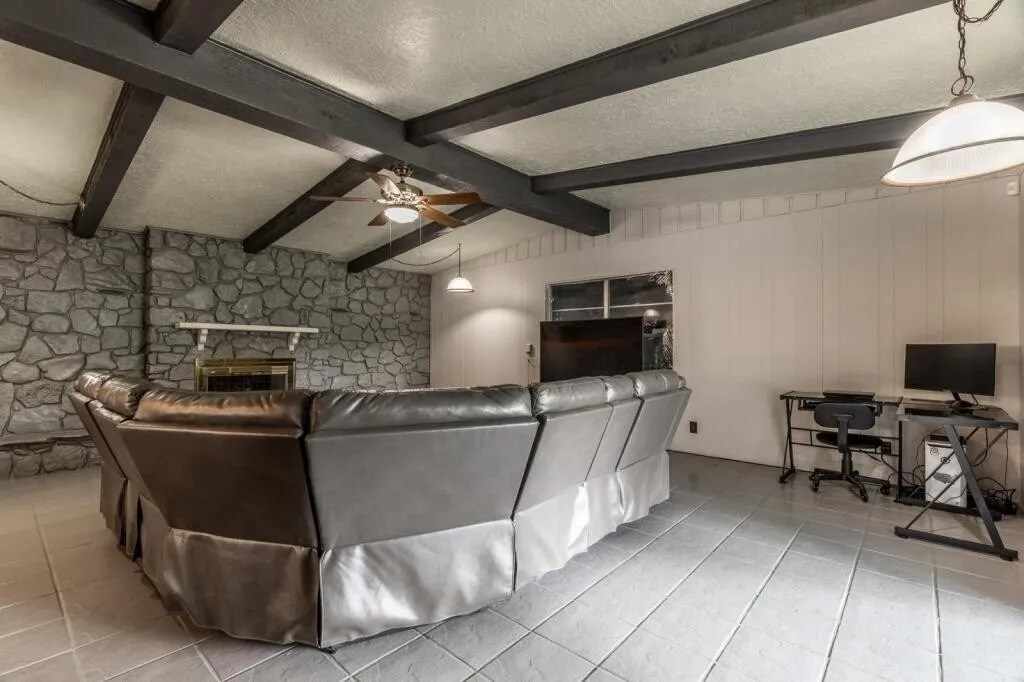 Building Photo - 463 Sprucewood Ln