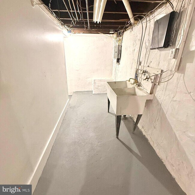 Building Photo - 119 Whitely Terrace