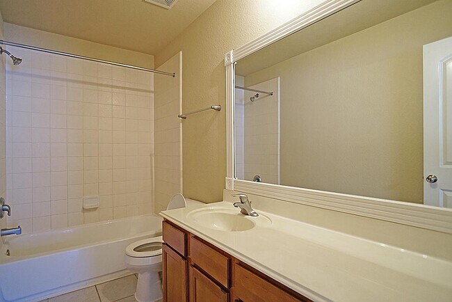 Building Photo - 7406 Valentine Ln