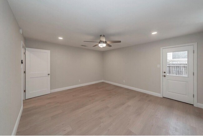 Building Photo - 4904 Arborlawn Dr