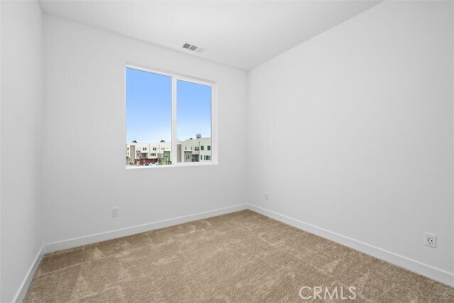 Building Photo - 1637 W Lincoln Ave