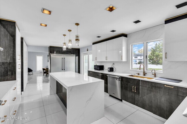 Building Photo - 24 Valley Forge Rd